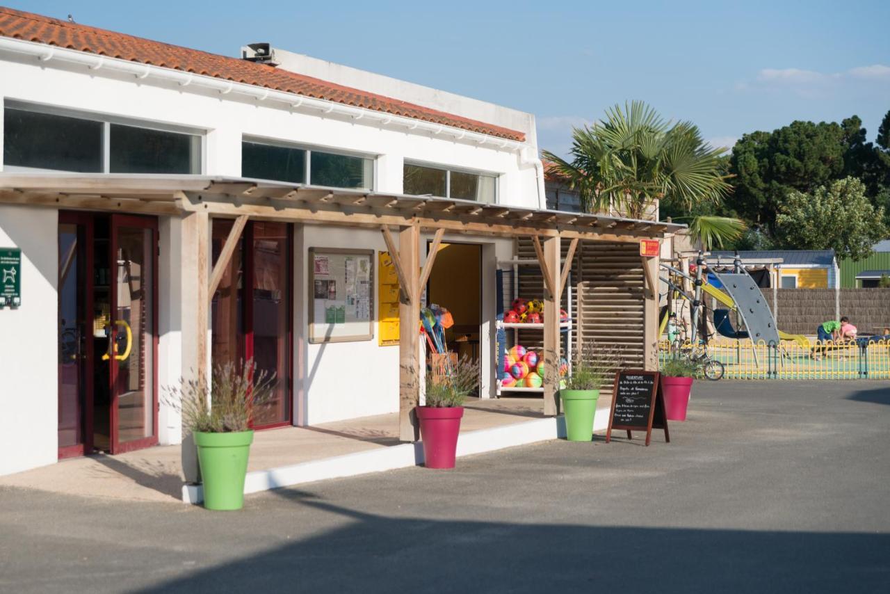 Hotel Camping Les Chouans Saint-Hilaire-de-Riez Exterior foto